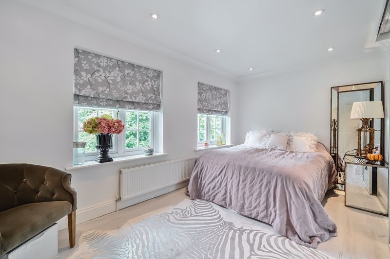 Bedroom- click for photo gallery